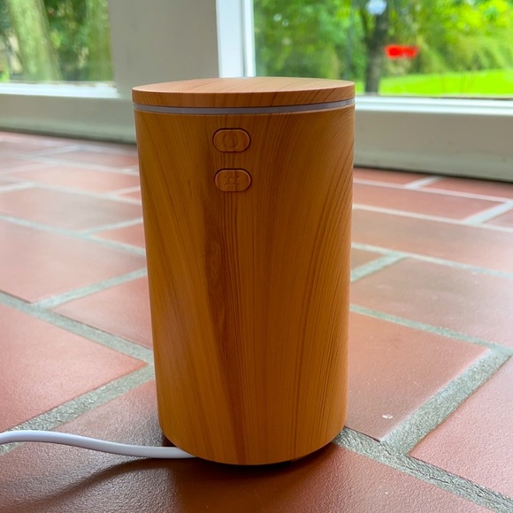 Mini Aromatherapy Essential Oil Diffuser NWT